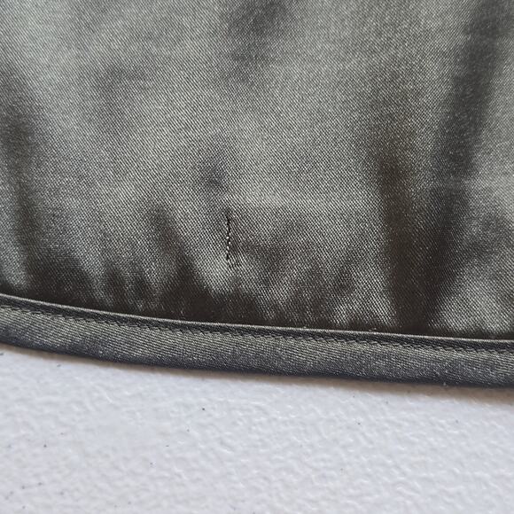 M H&M Green Satin Athletic Shorts Elastic Waistband Womens Size 4 Shimmer Soft - Picture 9 of 9